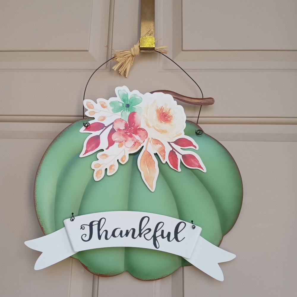 🎃 Thanksgiving  Fall Tin Wall Door Hanger  Green Pumpkin w Banner THANKFUL  NIB